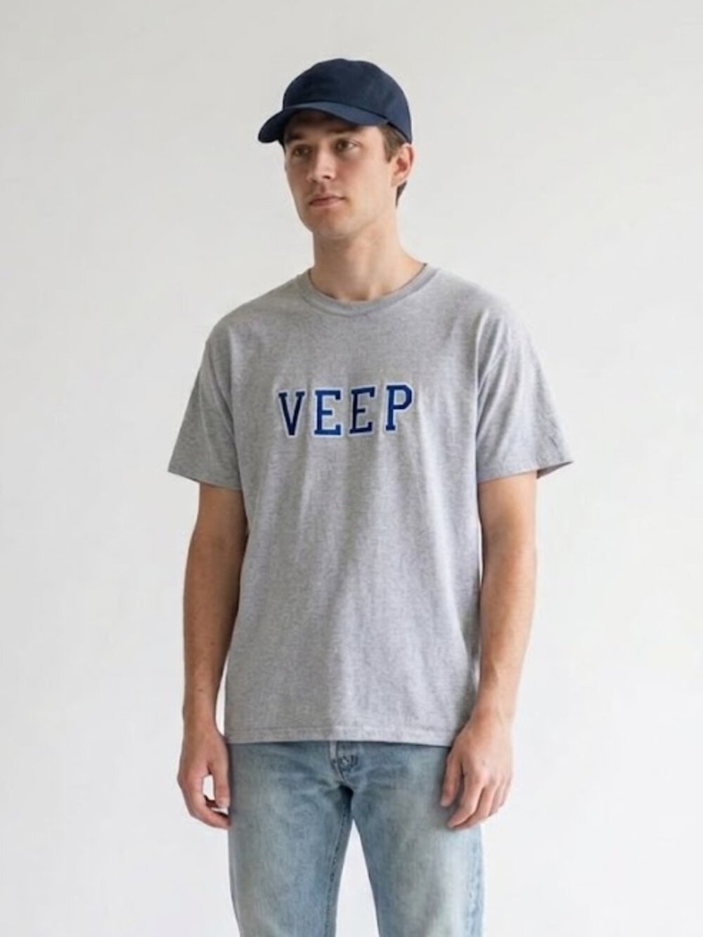 VEEP Graphic Tee Large Heather Gray Gildan Heavy Cotton T-Shirt